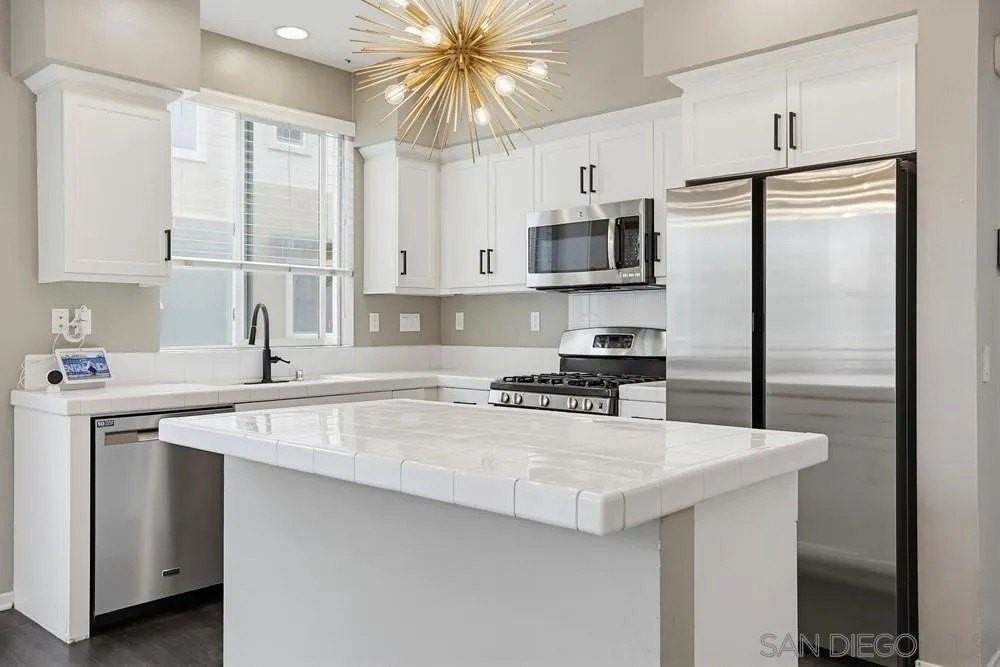 329 Antoni Gln #1404 - Photo 7 of 25