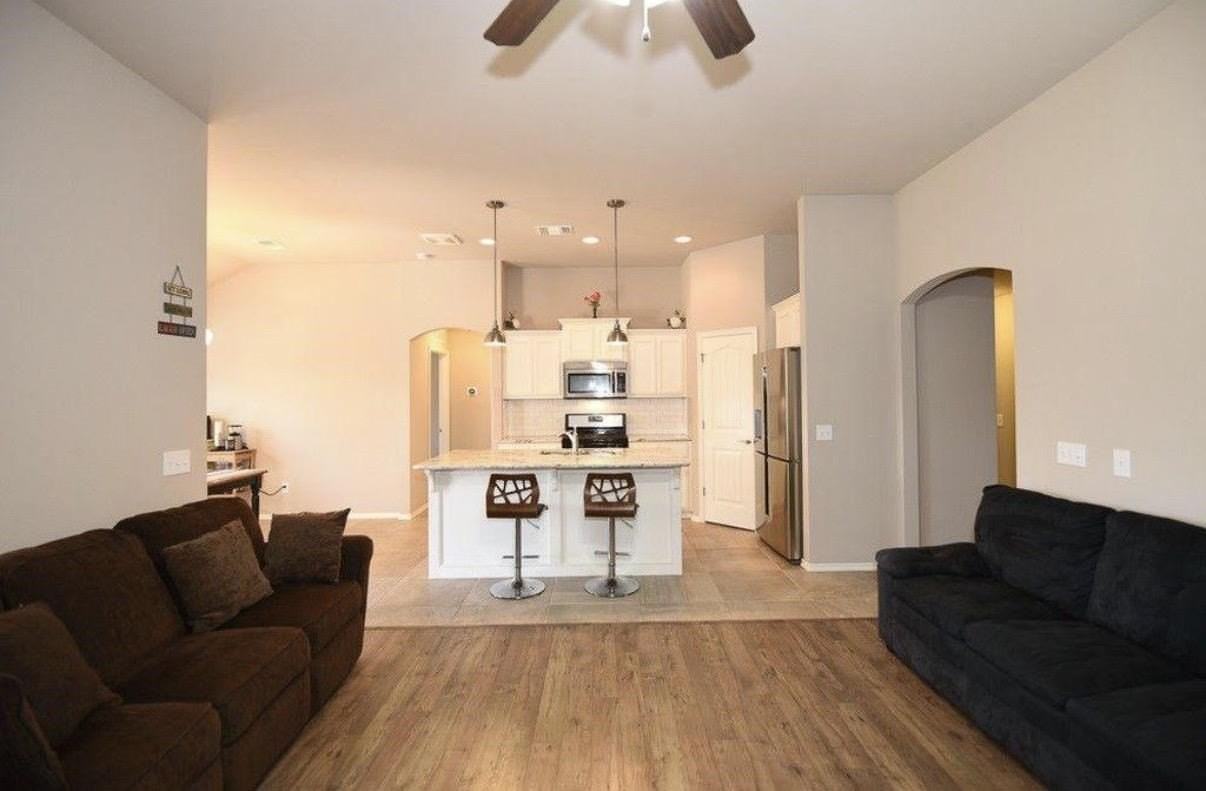 908 S Linford Dr - Photo 4 of 24