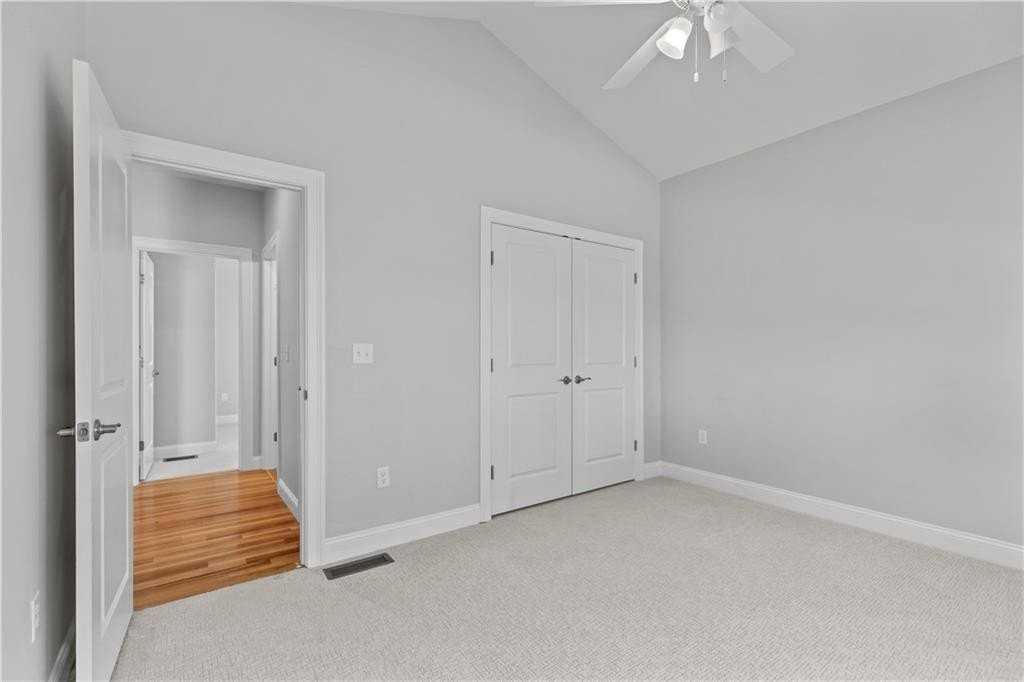 231 Seawynds Dr - Photo 5 of 24