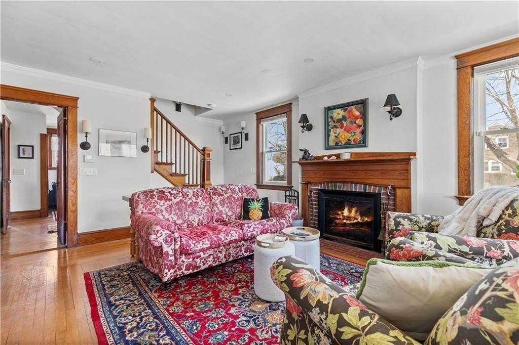 123 Beacon St - Photo 4 of 25