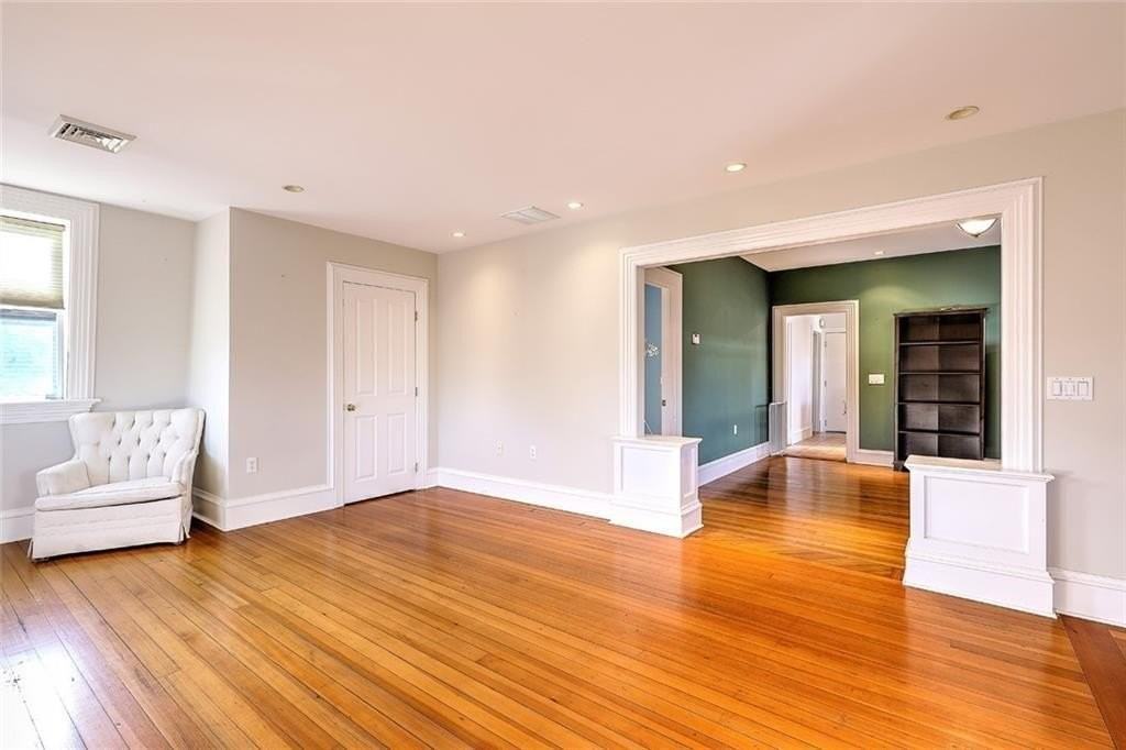 225 Carpenter St #3 - Photo 2 of 11