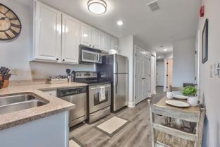 215 W College Ave #305 - Photo 1 of 1