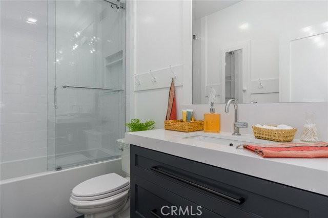 409 Goldenrod Ave #B - Photo 2 of 8