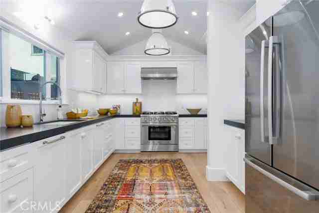 409 Goldenrod Ave #A - Photo 6 of 8