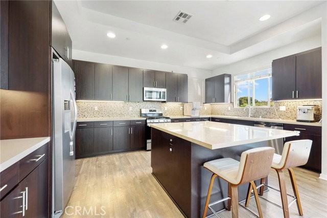 711 Brooklyn Dr - Photo 4 of 8