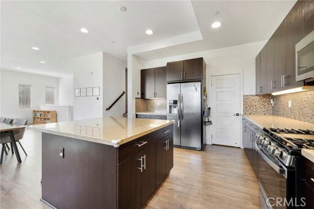 711 Brooklyn Dr - Photo 5 of 8