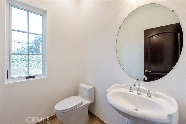 1578 Jade St - Photo 3 of 8