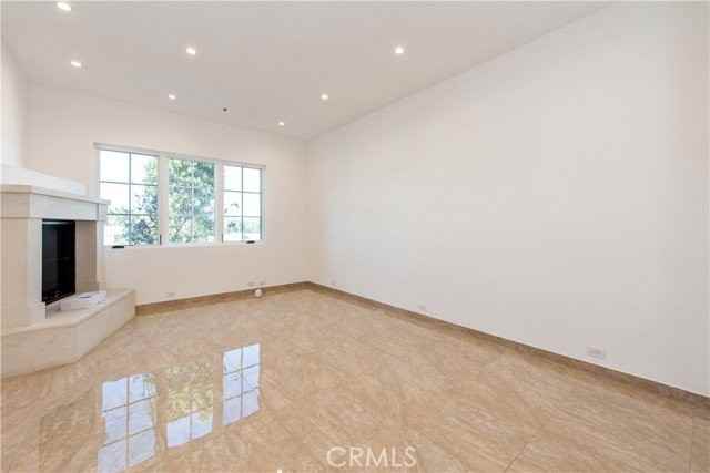 1578 Jade St - Photo 6 of 8