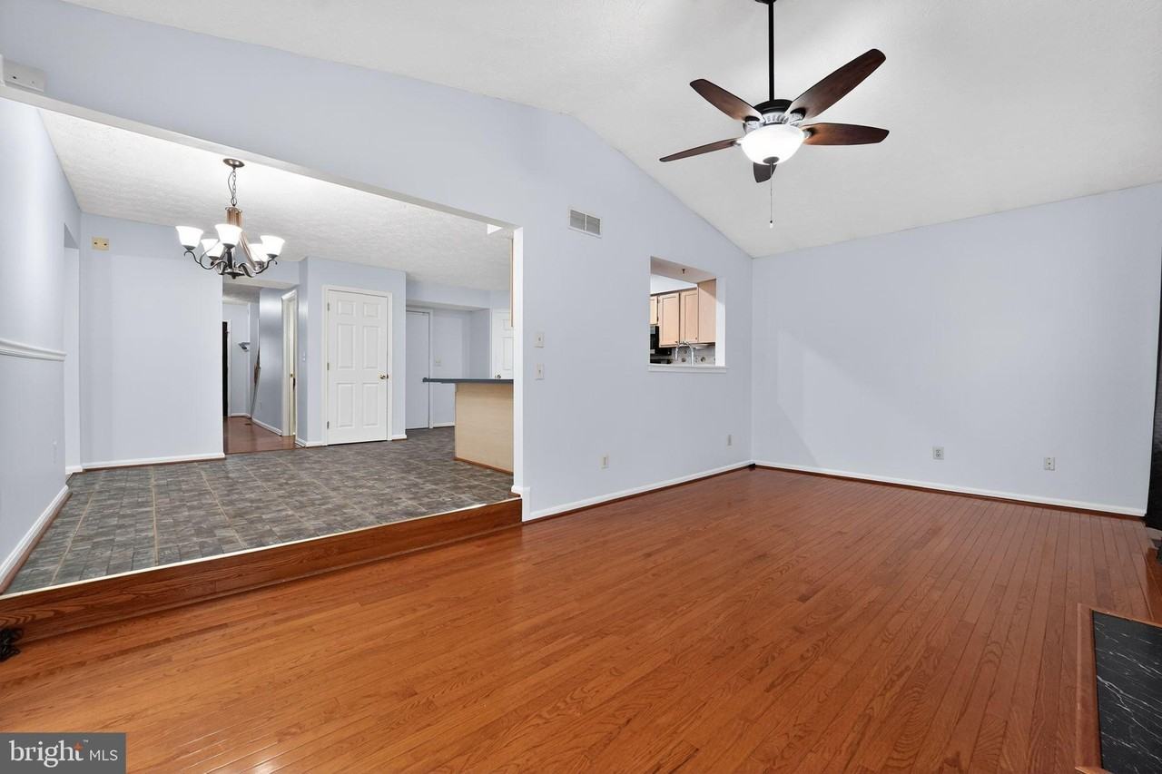 7916 Evesboro Dr - Photo 5 of 31