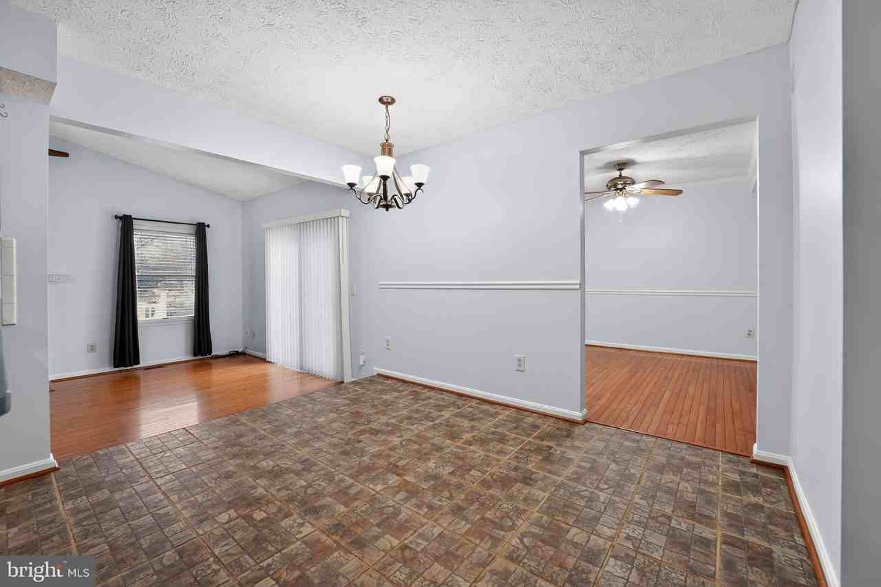 7916 Evesboro Dr - Photo 7 of 31