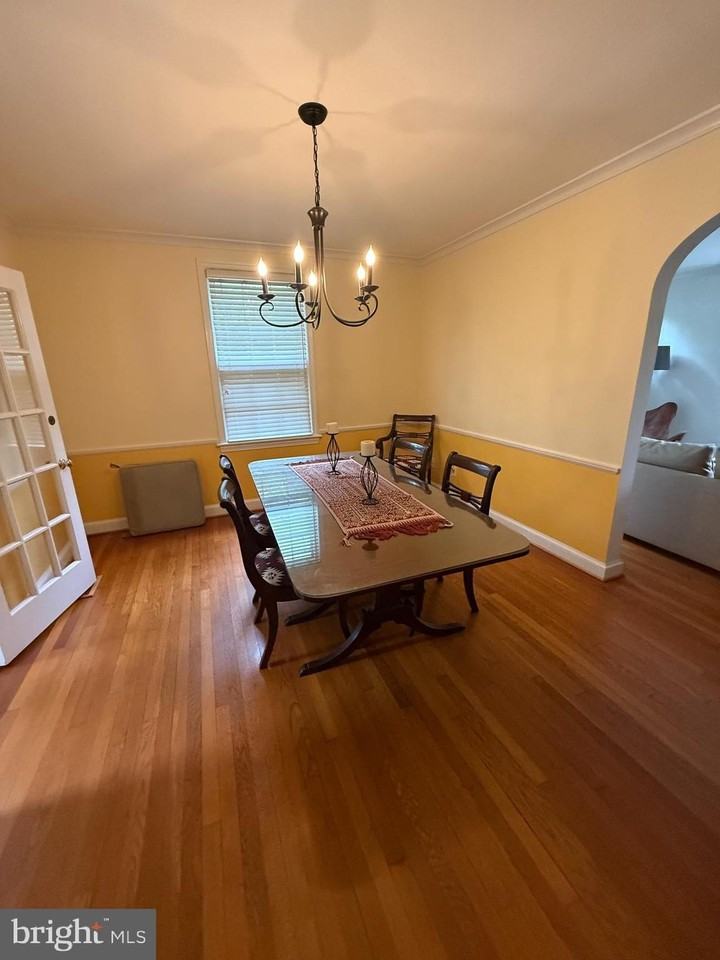 4610 Morgan Dr - Photo 3 of 9