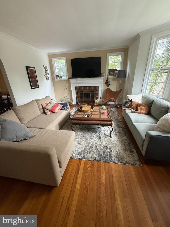 4610 Morgan Dr - Photo 4 of 9
