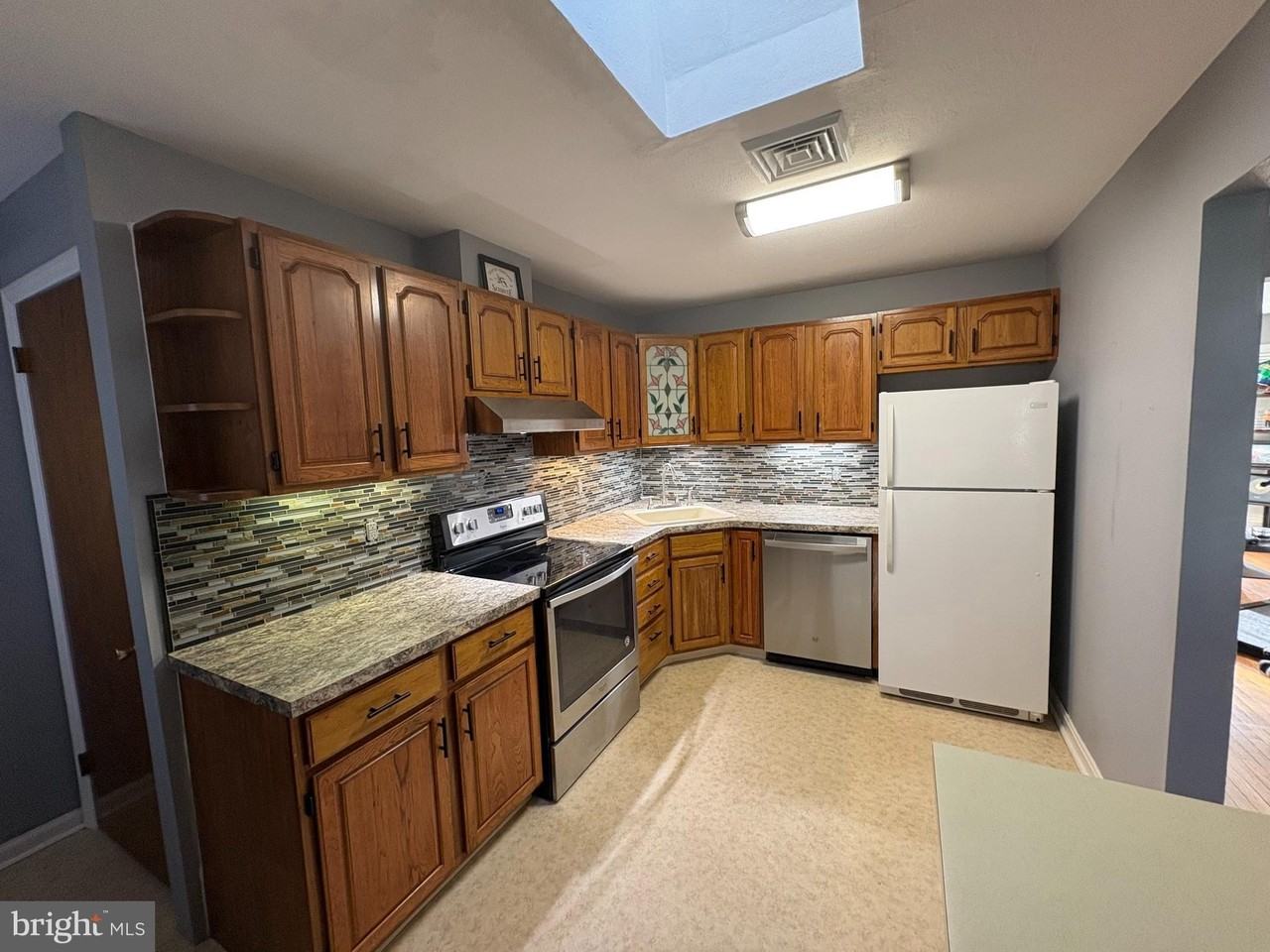 605 Union Mill Rd - Photo 3 of 13