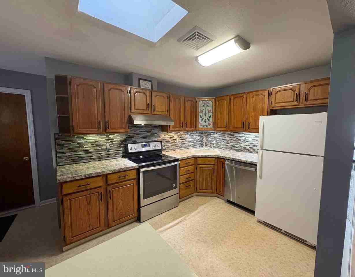 605 Union Mill Rd - Photo 4 of 13