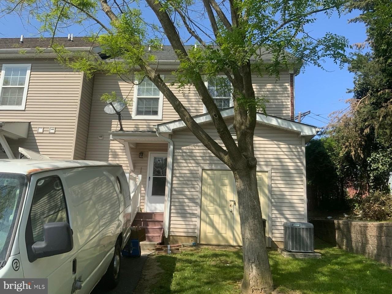 359 Reservoir St - Photo 2 of 16