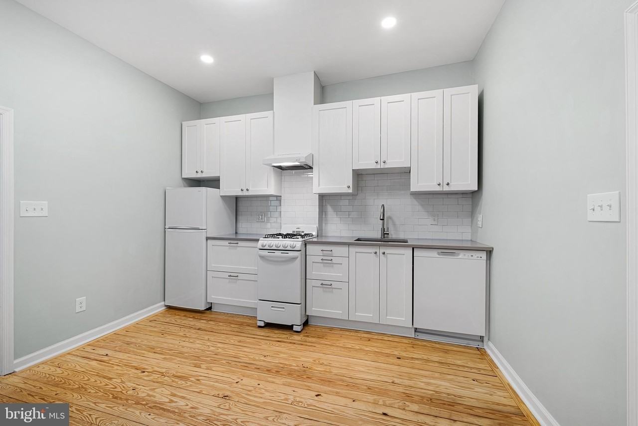764 S 6th St #2 - Photo 3 of 22