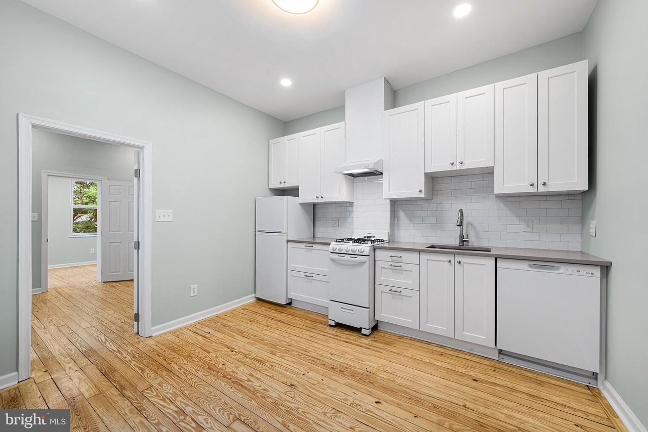 764 S 6th St #2 - Photo 4 of 22