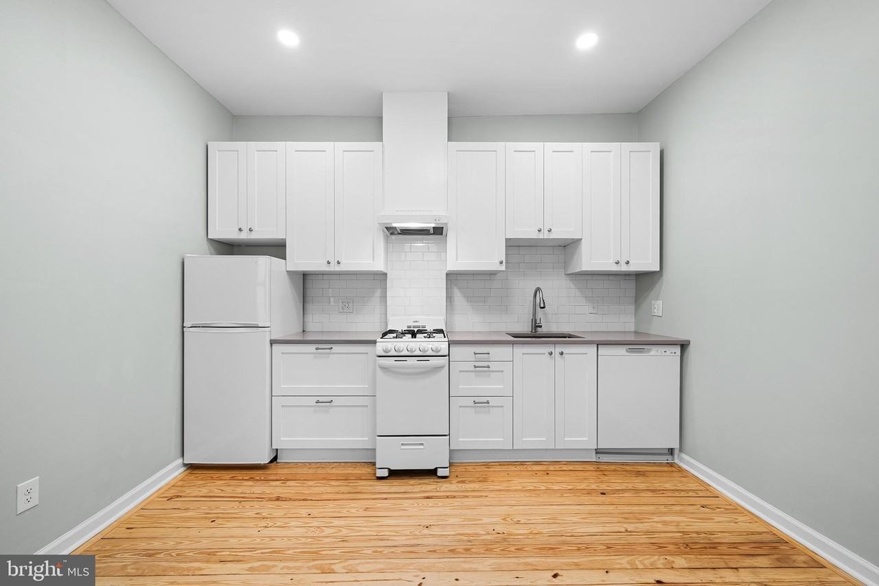 764 S 6th St #2 - Photo 5 of 22