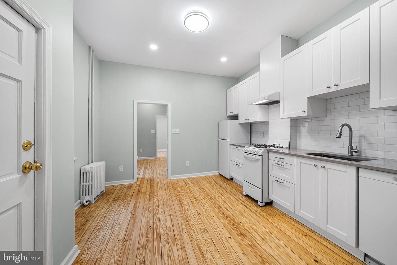 764 S 6th St #2 - Photo 6 of 22