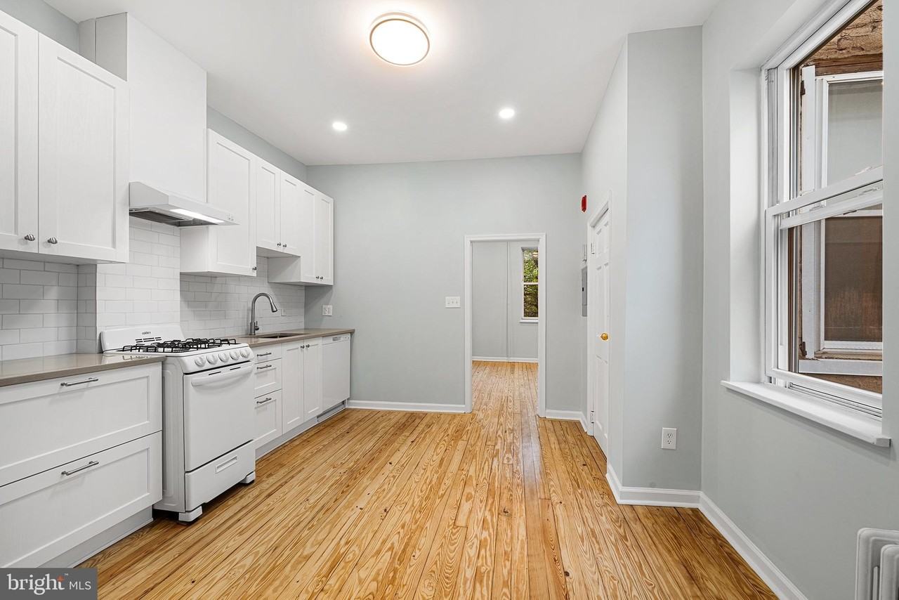 764 S 6th St #2 - Photo 7 of 22