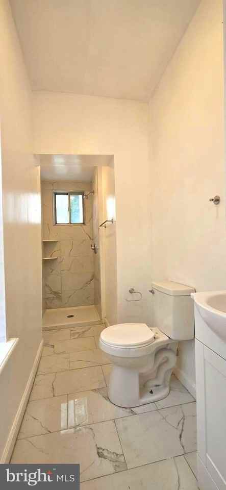 6233 Chew Ave - Photo 7 of 50