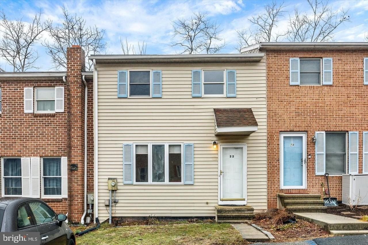 22 Persian Lilac Dr