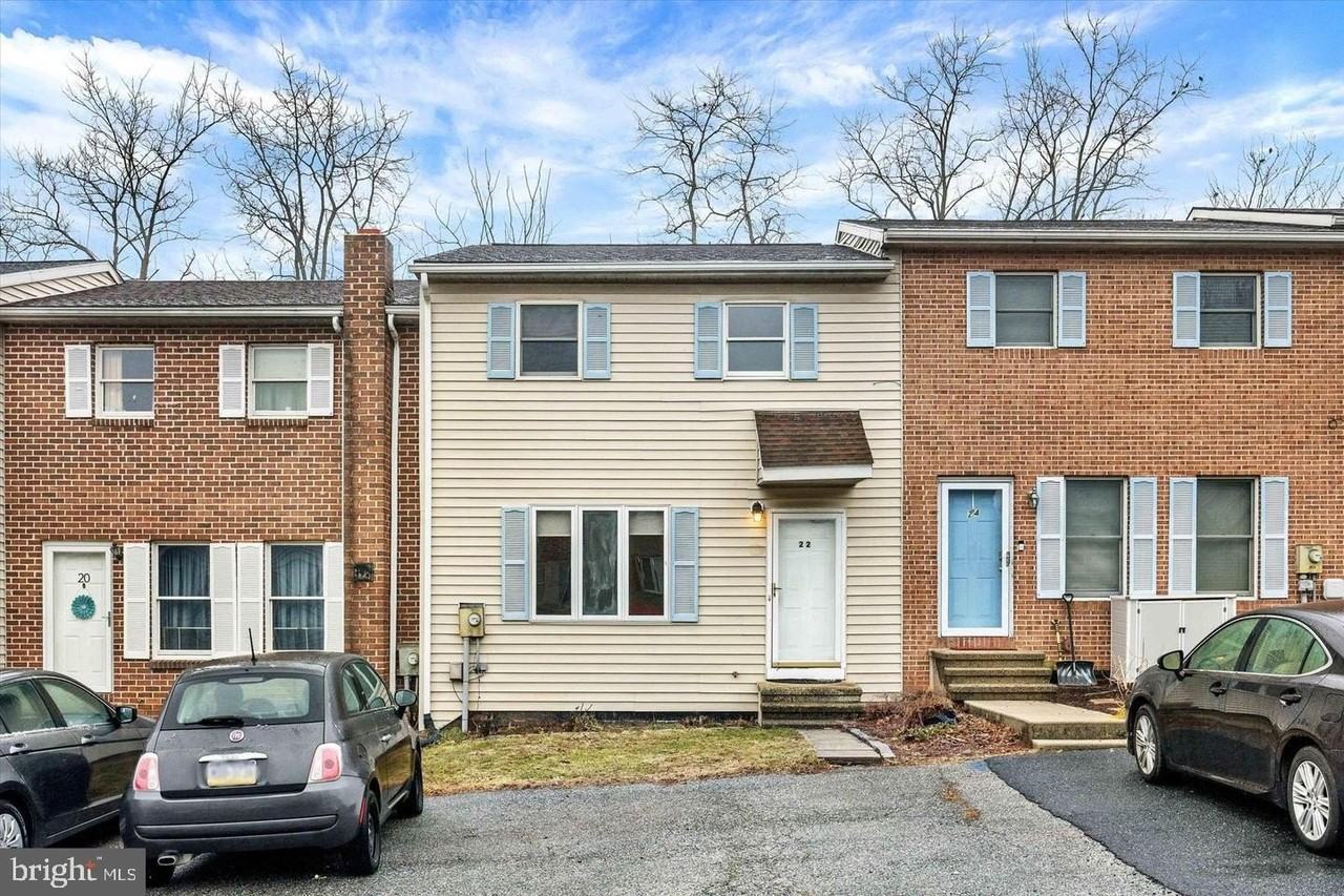 22 Persian Lilac Dr - Photo 2 of 23