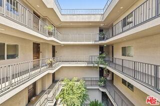 17512 Gledhill St - Photo 2 of 7