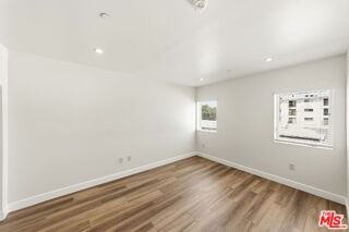 17512 Gledhill St - Photo 3 of 7