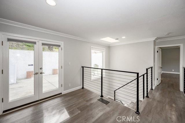 3914 Benedict Canyon Dr - Photo 3 of 8