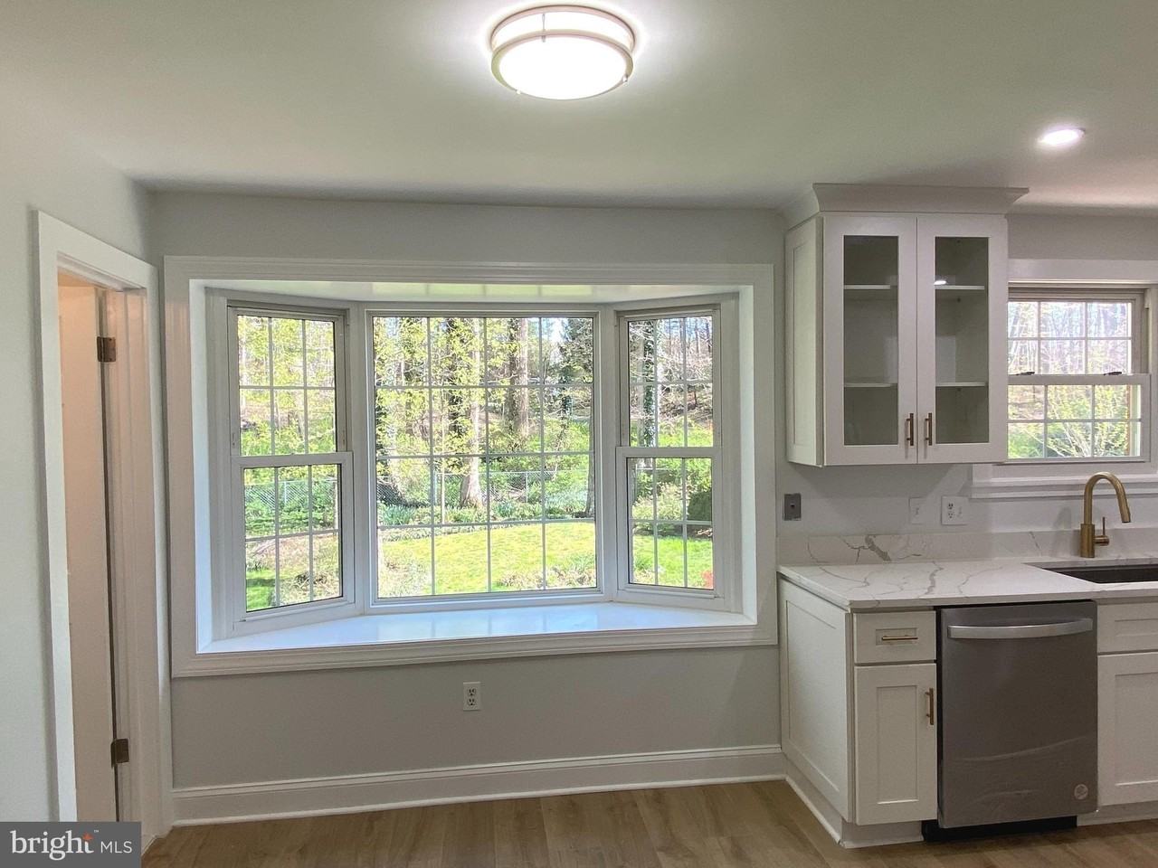 5617 Eastbourne Dr - Photo 6 of 37