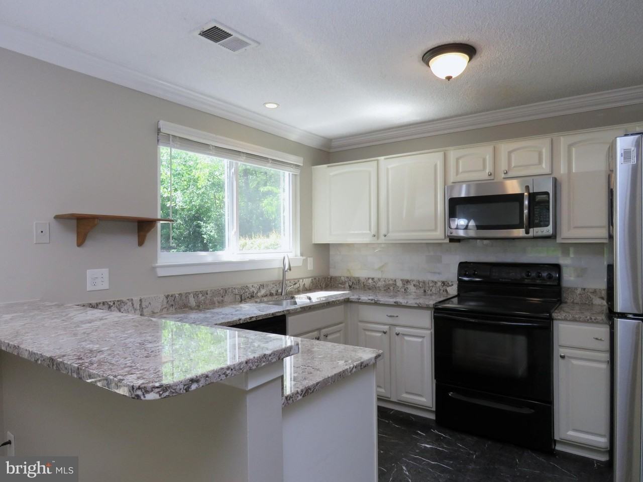 11701 Summerchase Cir #A - Photo 2 of 32