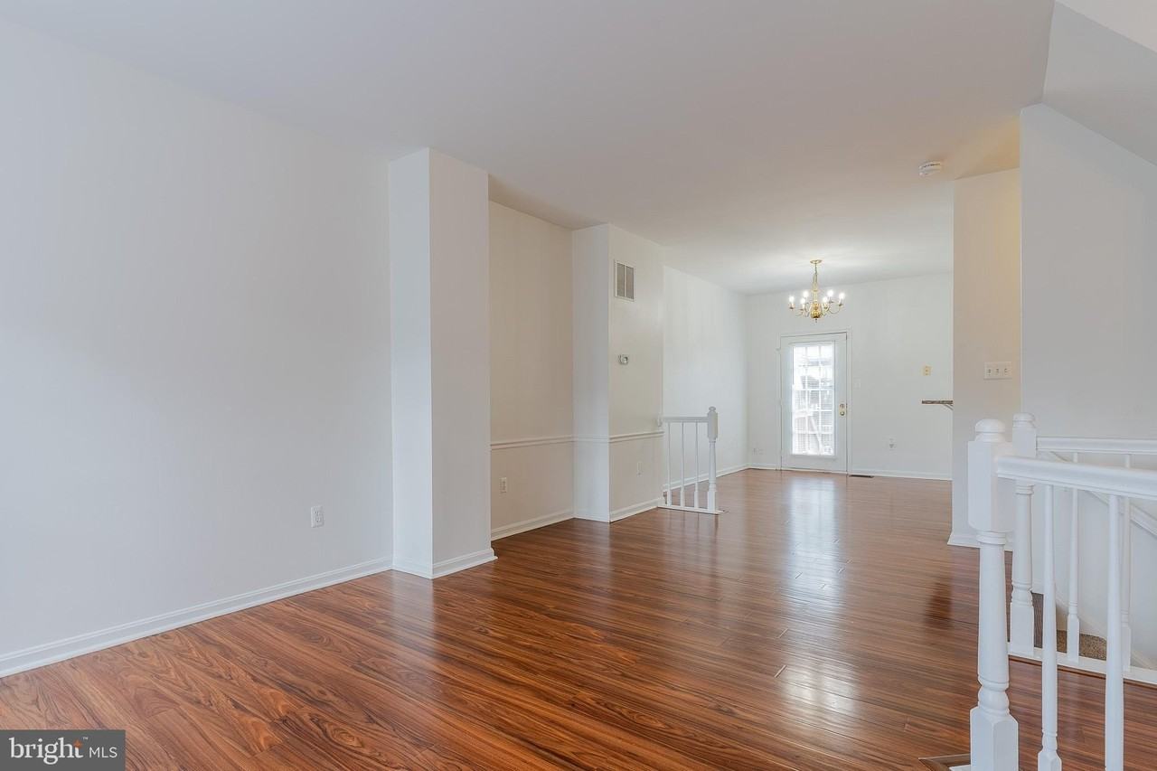 3290 Gina Pl - Photo 4 of 37