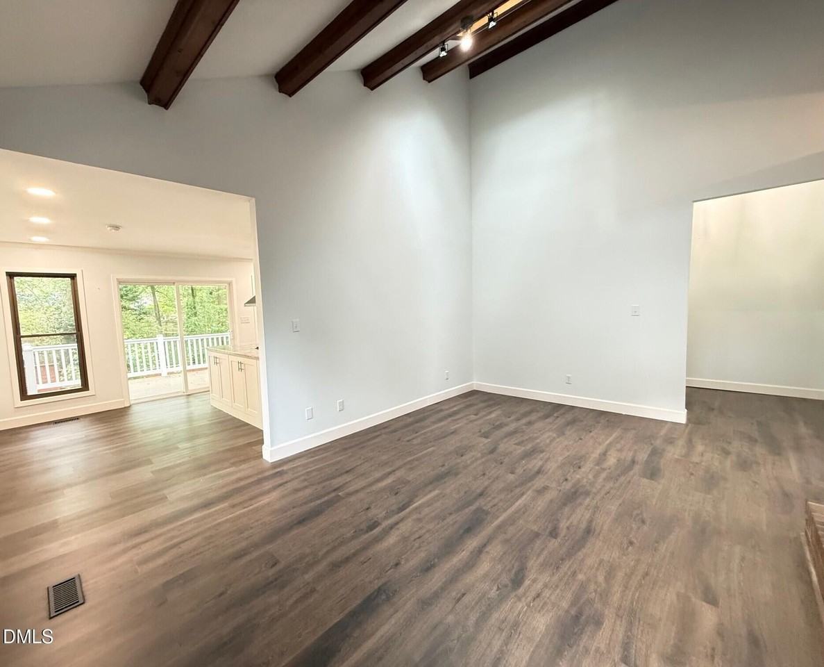 103 Cameron Ct - Photo 6 of 35