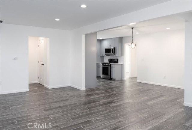 3834 W 111th Pl - Photo 5 of 8