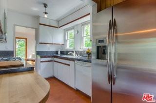 12832 Greene Ave - Photo 4 of 8