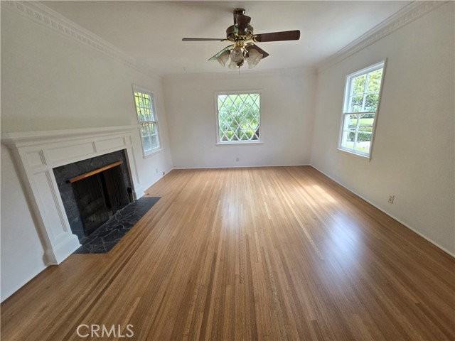 240 Euclid St - Photo 3 of 8