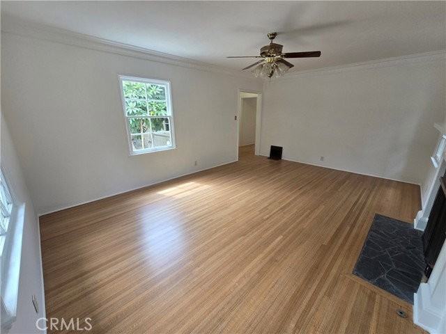 240 Euclid St - Photo 4 of 8