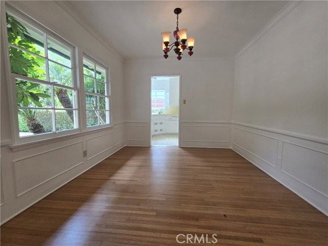 240 Euclid St - Photo 7 of 8