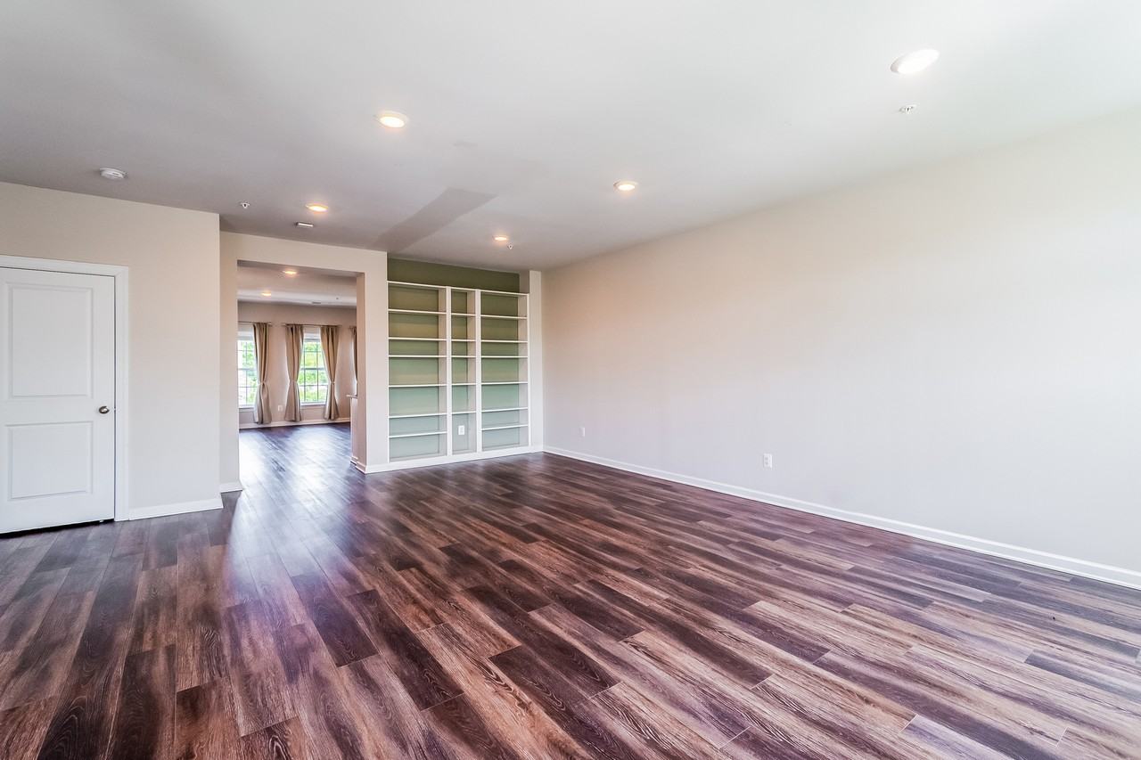 5650 Lanteen St #1 - Photo 3 of 23