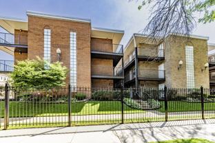 4547 N Dover St - Photo 1 of 1