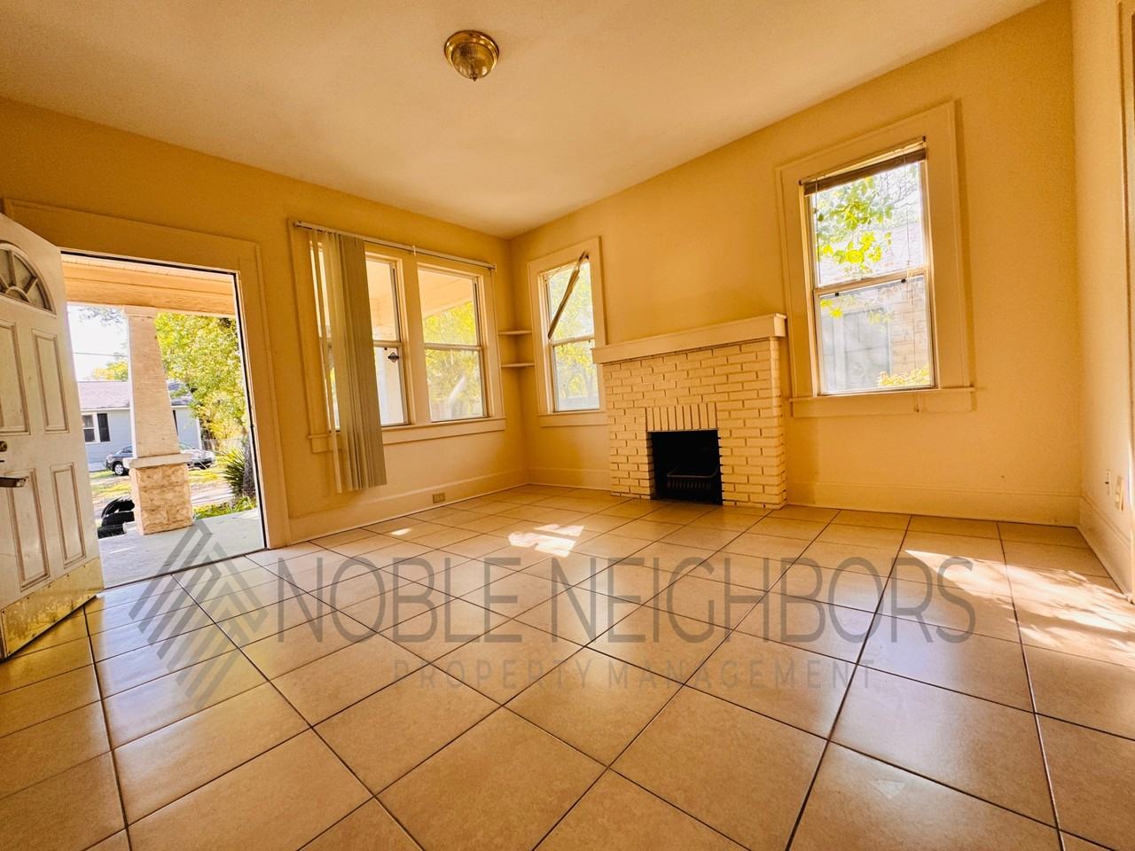 1617 E 14th St #1 - Photo 3 of 10