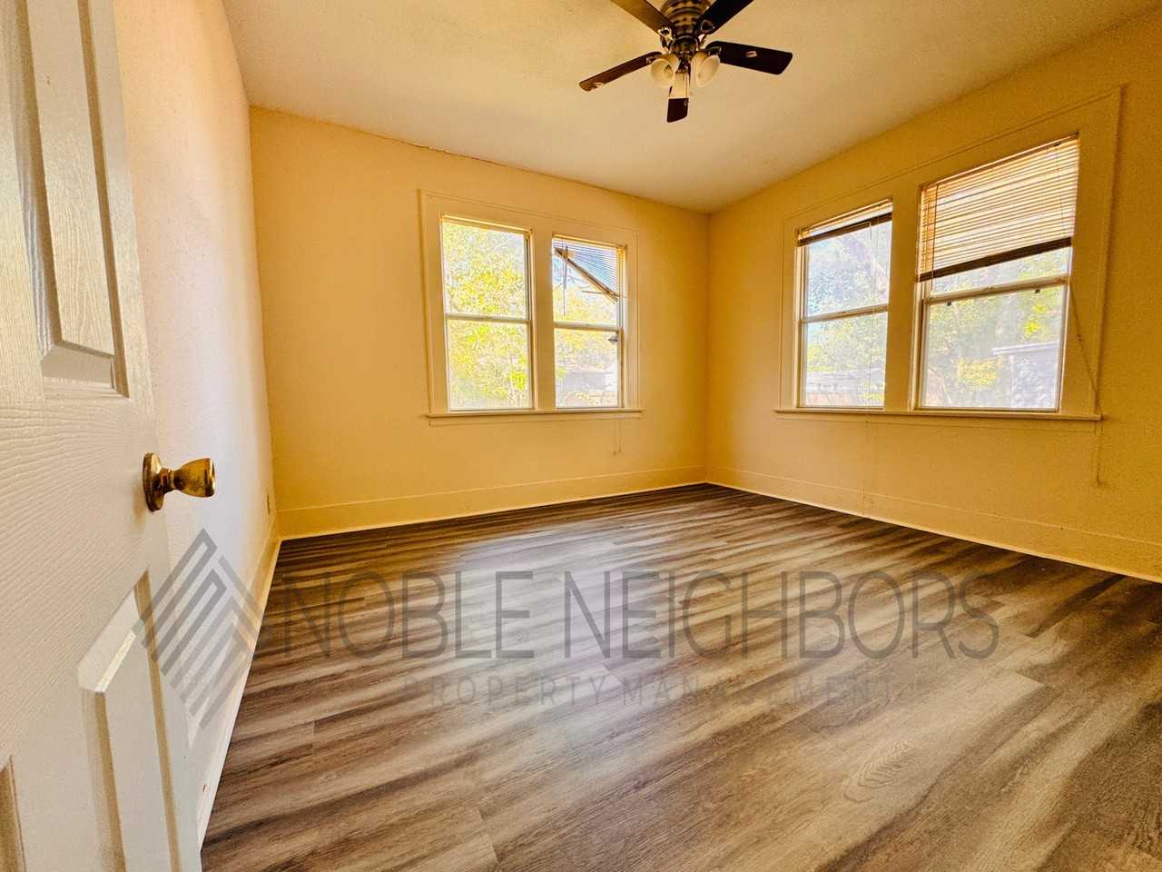 1617 E 14th St #1 - Photo 7 of 10