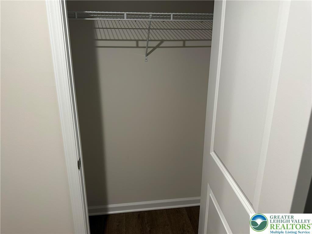 157 Van Fleet Cir - Photo 4 of 31