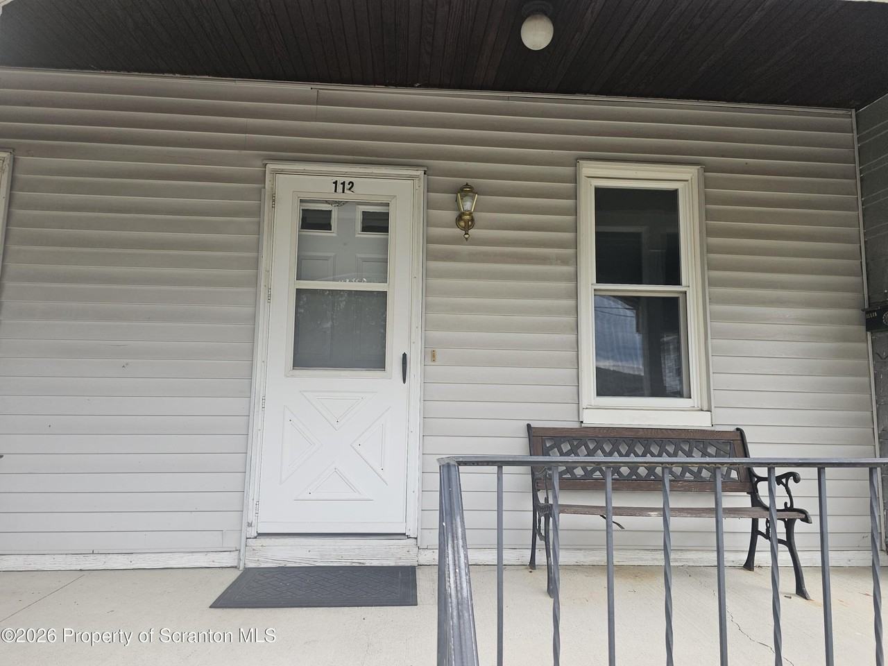 112 William St - Photo 2 of 10