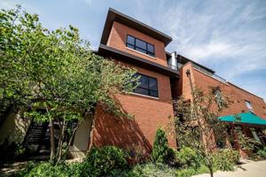 featured image of 1607 Simpson St Unit 2w
