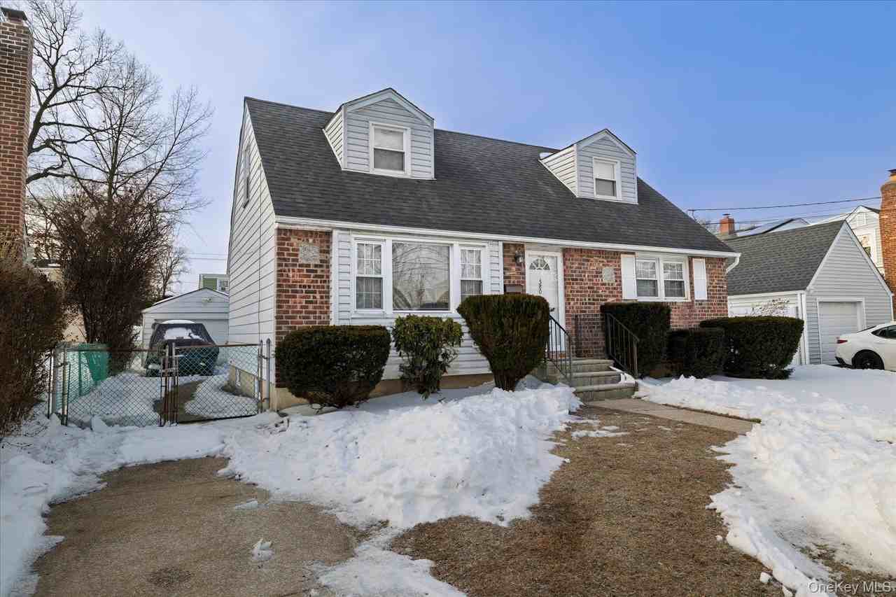 580 Georgia St - Photo 3 of 28