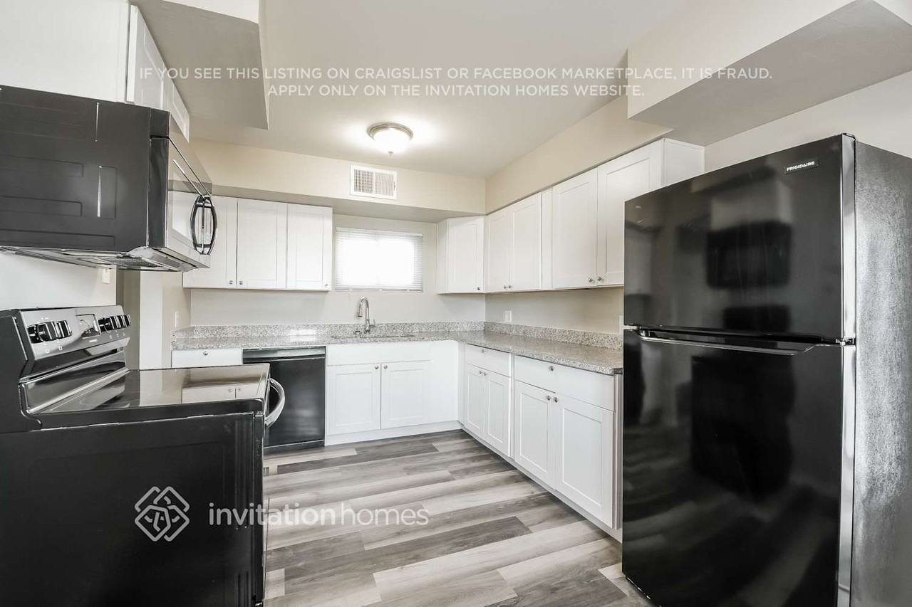 5932 W Pasadena Ave - Photo 4 of 15