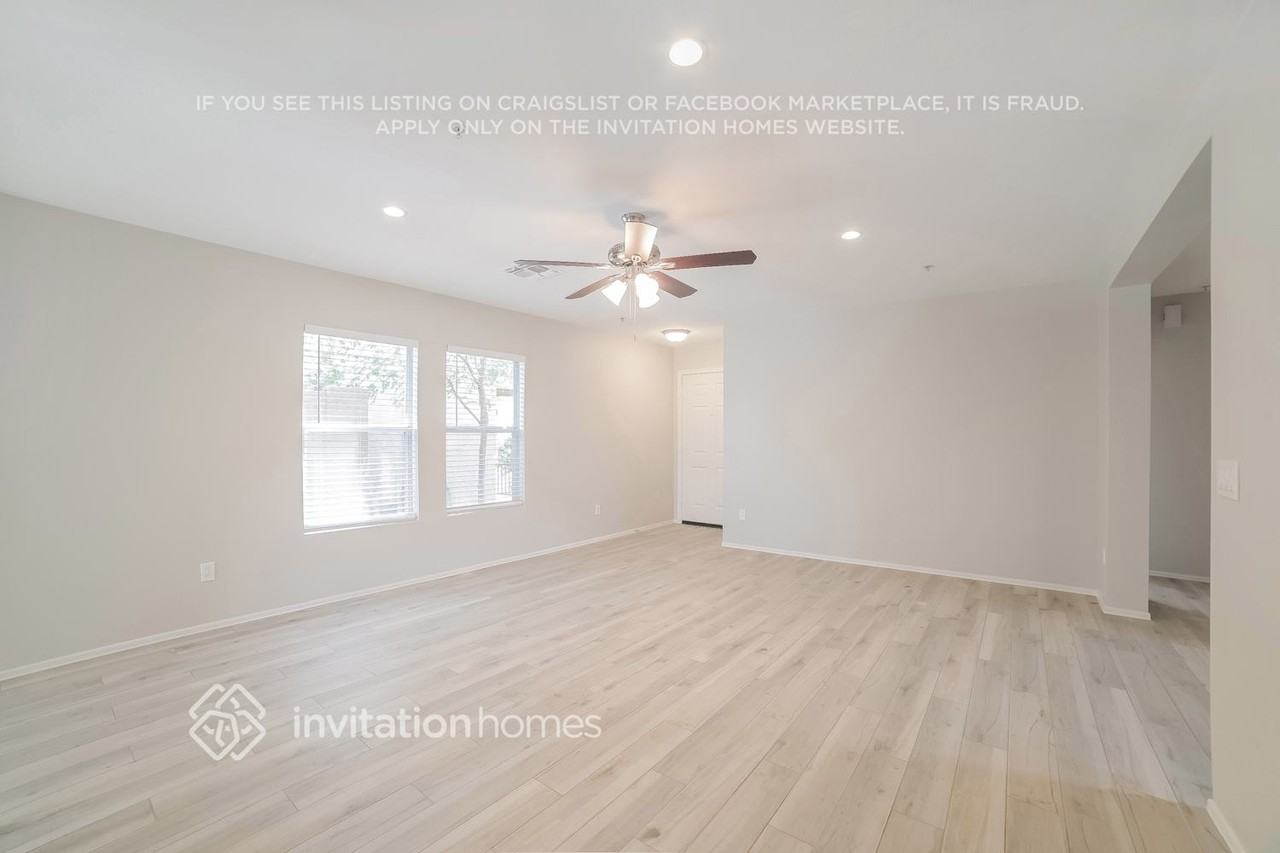 11233 N 89th Way - Photo 2 of 14