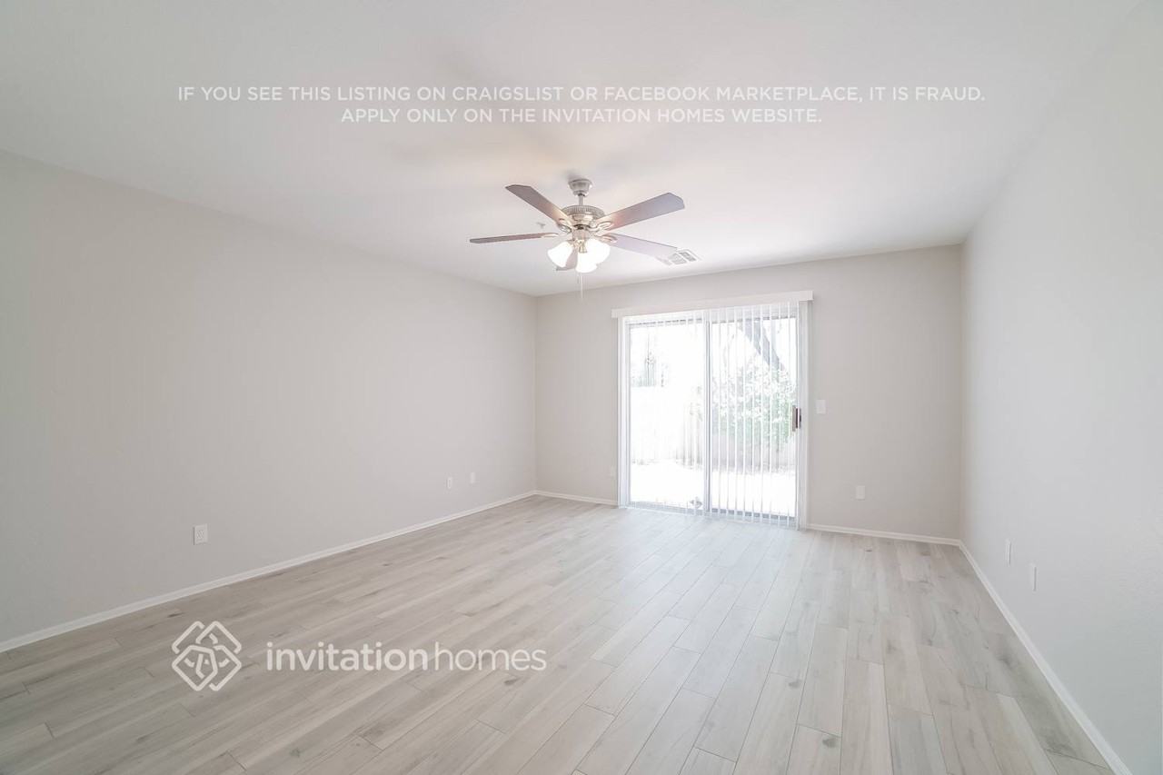 11233 N 89th Way - Photo 5 of 14